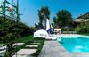 Blu Pool Lift